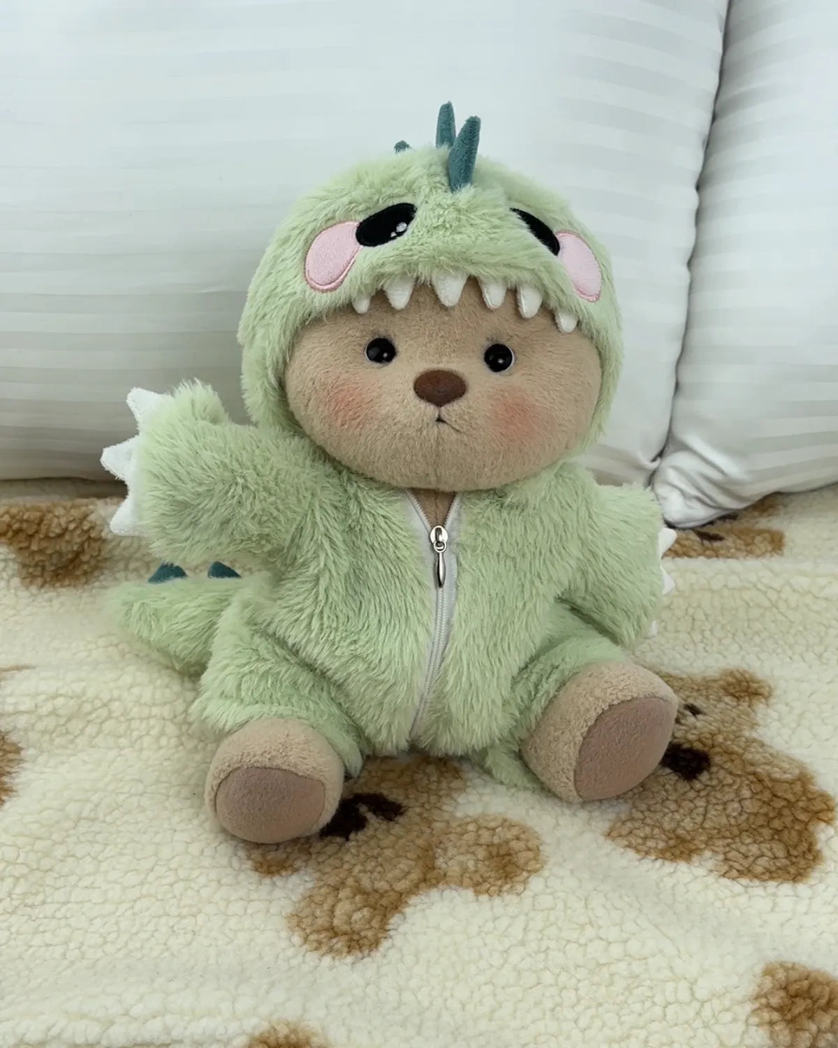 Handmade DinoBear – A Hug in Every Stitch (+ Free Outfit!)